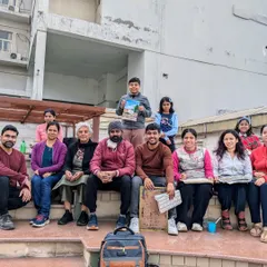 A group photo from our visit to the Olympiart exhibition. It was a fantastic day of learning and community bonding outside the studio.