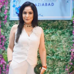 I was filled with gratitude and excitement at the launch of our new clinic in Vasundhara, Ghaziabad. It is another step forward in my mission to make holistic wellness accessible to more people.