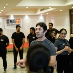 Instruction is clear, direct, and focused on practical application. Here, KMG Expert Ilya Dunsky explains the principles behind a technique before students begin their drills.