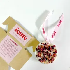 The best way to keep your wardrobe smelling fresh always. Our wax sachet with its custom packaging.