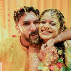 We live for the uninhibited laughter of a Haldi ceremony. This candid shot of Sayli and Vishal is all about playful fun and genuine connection, showcasing the joyful, messy, and beautiful moments that precede the wedding day.
