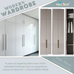 This concept shows a modern, minimalist wardrobe in a light finish, perfect for creating a bright and airy feel in your room.
