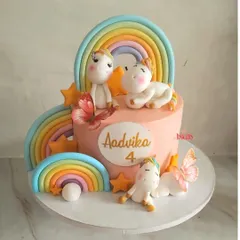 A dream come true for Aadvika’s 4th birthday! She wanted unicorns, rainbows, stars, and butterflies, so I combined them all into this magical, minimal-fondant creation. Seeing her face light up was pure joy!