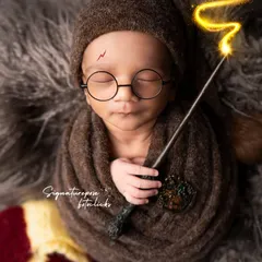Wingardium Leviosa! We use creative editing to add a touch of magic, like the glowing wand in this shot, to make our Harry Potter sessions even more enchanting.