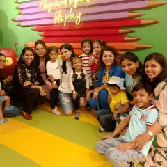 A wonderful group photo of moms and their kids enjoying a day at Tingaland. Our space is perfect for playdates and group outings as well as birthday parties.