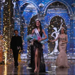The crowning moment at Miss Universe India. Every spotlight moment begins with hours of backstage magic, from flawless hair to striking makeup that lets confidence shine through.