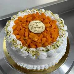 This Mango Vanilla Gateau is perfect for Father's Day. It's also available in a diabetic-friendly version. My dad always supported me, and I love helping you celebrate your dads with a delicious cake.
