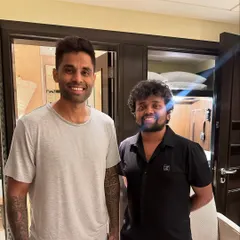 A smiling shot with the one and only Suryakumar Yadav. The relaxed and friendly atmosphere is something I pride myself on creating for every client.