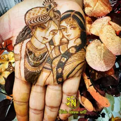 For brides who want a divine touch, I specialize in mythological figures. This intricate portrait of Radha and Krishna showcases the deep shading and detail I use to bring these beloved figures to life.