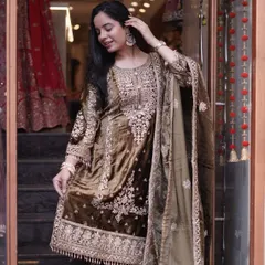Velvet vibes and royal dreams. This luxurious brown velvet suit set is perfect for making a statement at any grand festive occasion.