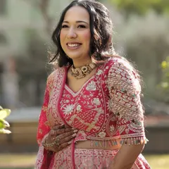 There's nothing more beautiful than that pregnancy glow. For Dhwani's baby shower, I enhanced her natural radiance with a dewy, fresh look that was light, comfortable, and perfect for her outdoor celebration. She looked so lovely and serene.