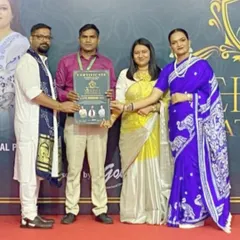 Another proud moment, receiving a certificate for my participation in a mehndi competition. My passion for this art drives me to always do my best.