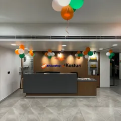 A clean and professional look for a corporate reception area. Simple tricolor balloon bunches were placed around the reception and on the ceiling to celebrate Independence Day without disrupting the office aesthetic.