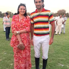 With a player from the winning team at the Jaipur Polo Ground. My interactive hosting style means I step off the stage to connect with the key people of the event, making the experience more personal for everyone.