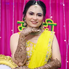 A beautiful portrait of the mehndi bride, her makeup enhancing her natural beauty.