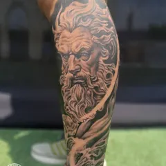 This realistic leg sleeve brings the Greek god Poseidon to life. The detailed shading and dynamic composition showcase my ability to craft powerful mythological portraits with depth and intensity.
