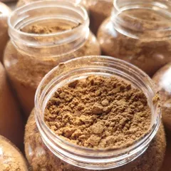 My Chocolate Ubtan powder is a treat for your skin. It's made with traditional ingredients to help you get tan-free, spotless, and glowing skin.