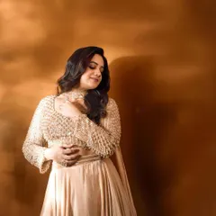 A closer look at the intricate, hand-embellished bodice of the gown I styled for Spruha Varad's Filmfare appearance. It's all about the details that make a red carpet look truly special.