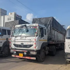 Trucks loaded and ready to deliver our high-quality solar panels for the PM-KUSUM scheme in Rajasthan. Our robust logistics ensure that materials for critical agricultural projects are delivered safely and on schedule, supporting farmers across the state.