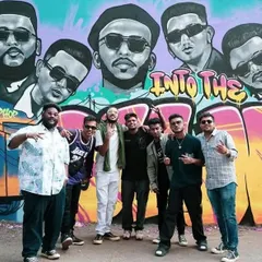 "Slum se nikle the..." This powerful mural in Bandra is a tribute to Mumbai's hip-hop crew, 7Bantaiz. It's a testament to the city's thriving street culture and the artists who are making their voice heard, moving from the gullies to the walls of the city.