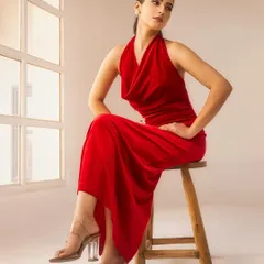 A study in angles, light, and elegance. This shot, set against a clean background with soft window light, captures how a single frame can hold both strength and grace.