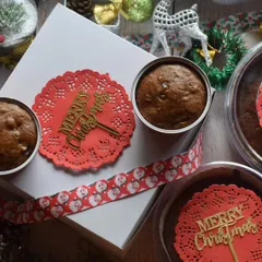 My Christmas cakes are beautifully packaged and make for a perfect festive gift. I take orders for these special treats leading up to Christmas, available in 500g and 1kg sizes.