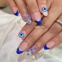The final evil eye set, perfectly executed. The lines are crisp, the colors are vibrant, and the design is perfectly placed. This is a client favorite for a reason.