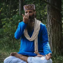 Here I am demonstrating Nadi Shodhana (Alternate Nostril Breathing), a powerful pranayama technique to balance the mind and nervous system. This practice is a cornerstone of my classes for stress relief.