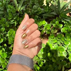 Here are the gold wedding guest nails looking gorgeous in the natural sunlight. All my gel manicures are durable enough to last through any event.
