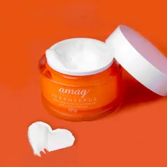 The rich, creamy texture of this face creme is the hero here. I created a small heart-shaped smear next to the open jar to visually communicate its smooth, nourishing quality in a playful way.