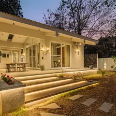 The illuminated steps at the Amberle farmhouse are one of my favorite features. This design element is both practical and beautiful, guiding the way while adding a touch of modern magic to the rustic landscape.