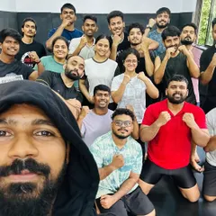 A selfie with the squad after a super cool session with Coach Sumit at our Vashi branch. The energy and camaraderie are what make every class special. Join our commune and feel the difference.