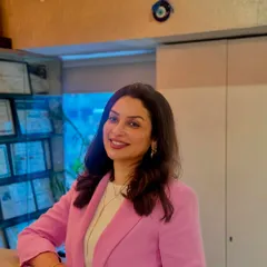 A moment at my clinic. I believe a positive and professional environment is an important part of the healing and treatment process.