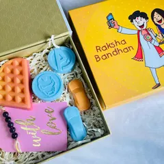 The perfect Raksha Bandhan hamper for a little brother who loves superheroes. It contains a peachy waffle soap, two Avenger-themed soaps, mini car soaps, and an amethyst rakhi.