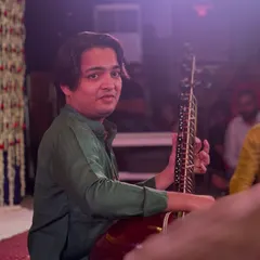 A moment of connection with my fellow artists on stage in Banaras. Performing with Yashwant Vaishnav bhai and Khurram Ali Niazi made the night even more special.