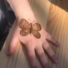 A beautiful butterfly design, with one wing filled with intricate patterns. A lovely choice for kids and adults alike.
