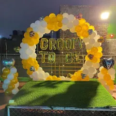 I also cater to the grooms. This outdoor "Groom to be" setup includes a yellow and white balloon arch with foil letters, perfect for a daytime or evening party on a terrace or in a backyard.