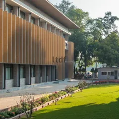 The Jaipuria Institute of Management in Lucknow, a project where we revitalized the campus to meet evolving spatial needs. The design aims to create a modern educational environment that fosters knowledge and incubates future leaders.