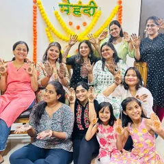 A happy group photo from Kasturi's engagement. My team and I did mehendi for all her lovely family and friends.