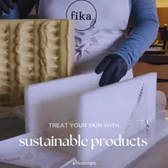 Treat your skin with sustainable products. My commitment to sustainability is present in every step, from using a manual multi-bar cutter to reduce energy consumption to my plastic-free packaging.