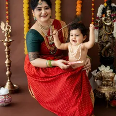 The most infectious giggle from a little Krishna during our Janmashtami festive session. Capturing these moments of pure happiness between a mother and her child is what I live for.