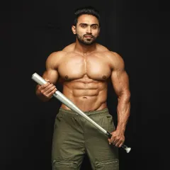 We are coming back to the race. A photoshoot showing the power and aesthetics I've built.