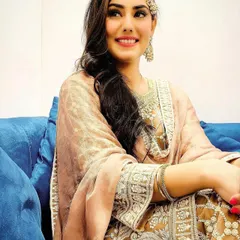 A closer look at the styling for Sweetaj Brar in 'Khabi Seat'. The dusty rose and gold sharara set, paired with a delicate passa and matching earrings, was chosen to create a soft, elegant, and regal look for her scenes.