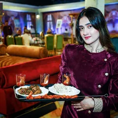 Excellent service is at the heart of everything I do. My professional hostess is ready to welcome your guests with a tray of delicious starters, ensuring everyone feels taken care of from the very beginning.