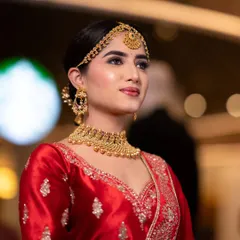 A glimpse from my Royal Bridal Masterclass with Nykaa Luxe at Forum South Bengaluru. I was demonstrating how to create an elegant and timeless bridal look.