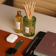 Invigorate your workspace with our Darjeeling Lime & Mandarin reed diffuser. This bright, citrusy fragrance provides a burst of energy, making it an ideal companion for your office desk to keep you refreshed throughout the day.