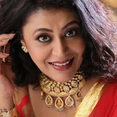 For clients who want that cinematic, 'filmy' look, I create scenes that feel like they're straight out of a movie. This shot with actress Kashish Duggal captures that classic Bollywood glamour with rich colors and expressive lighting.