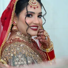 The joy of a bride on her special day is everything. I created this radiant and timeless look for a beautiful Sikh bride, ensuring her makeup was picture-perfect and lasted through all the smiles and celebrations.