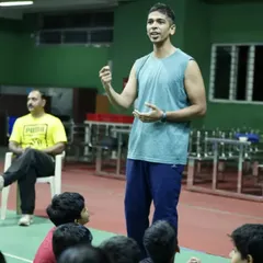 Our unique approach includes mental conditioning. Confidence psychologist Mr. Vikramadithya leads a session on building self-belief and handling match pressure, a key differentiator of our program.