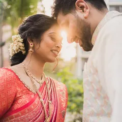 Bathed in the golden light of sunset, Rinkle and Mayur share a quiet moment during their engagement shoot. We use natural light to create soft, romantic, and timeless couple portraits.